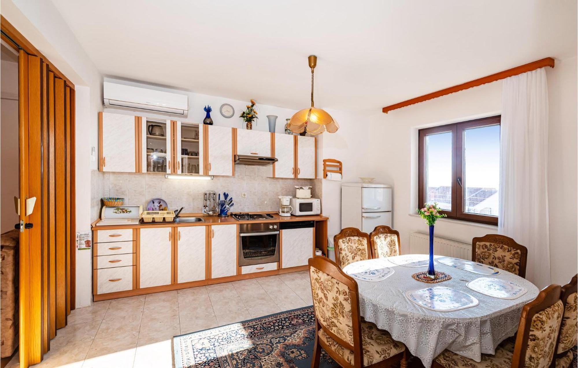 2 Bedroom Cozy Apartment In Zadar Exterior foto